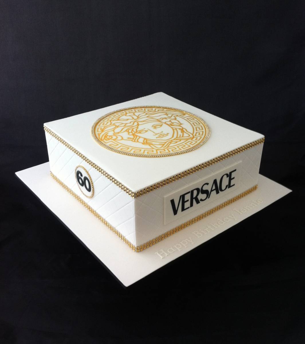Details more than 121 versace logo cake latest - kidsdream.edu.vn